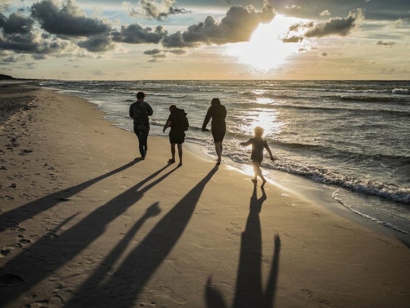 Remove unwanted people fom your scene